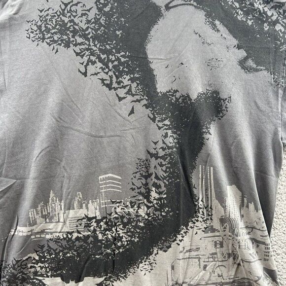 DC Comics The Dark Knight Batman All Over Print Movie Promo Gray T-Shirt - Picture 5 of 5